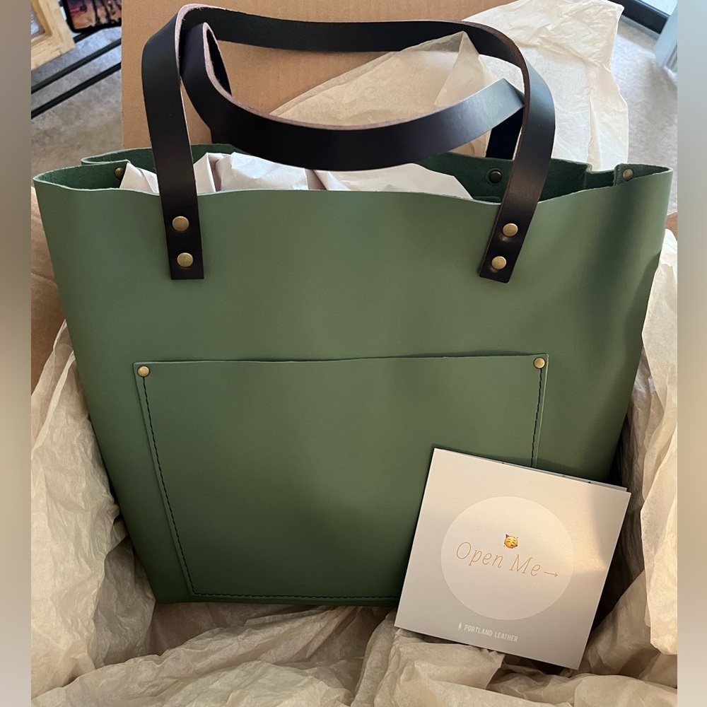PORTLAND LEATHER BNNU Large Classic Tote in SAGE With Grizzly Handles